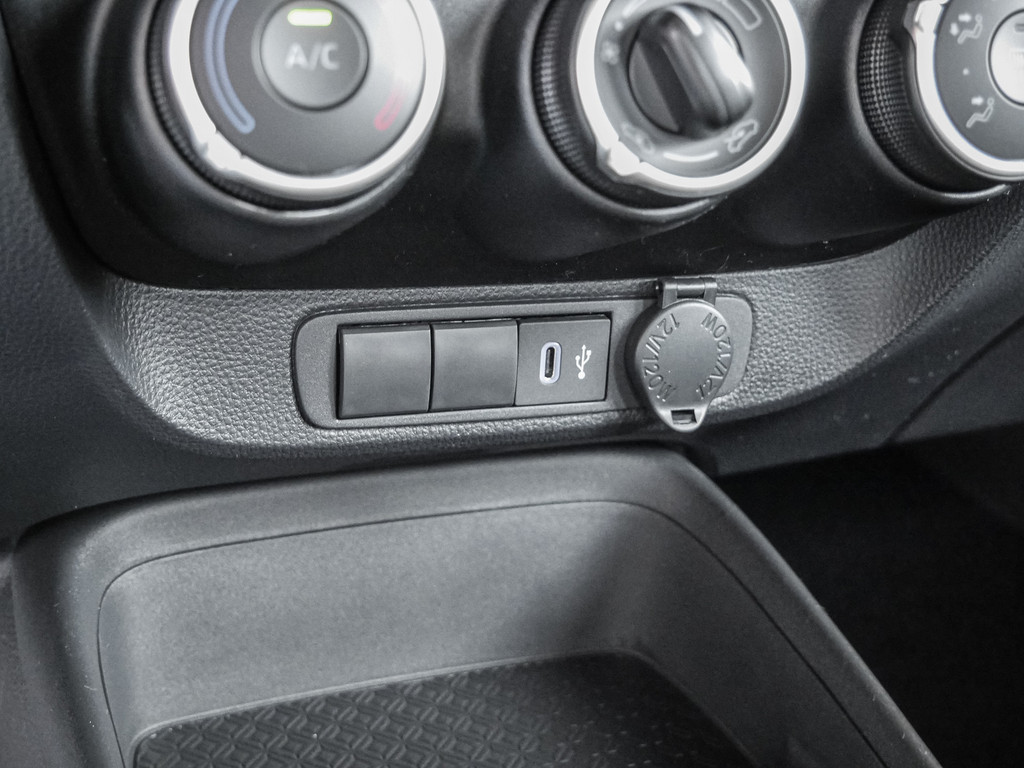 Fahrzeugansicht TOYOTA Aygo X 1.0 Play - Bild 18