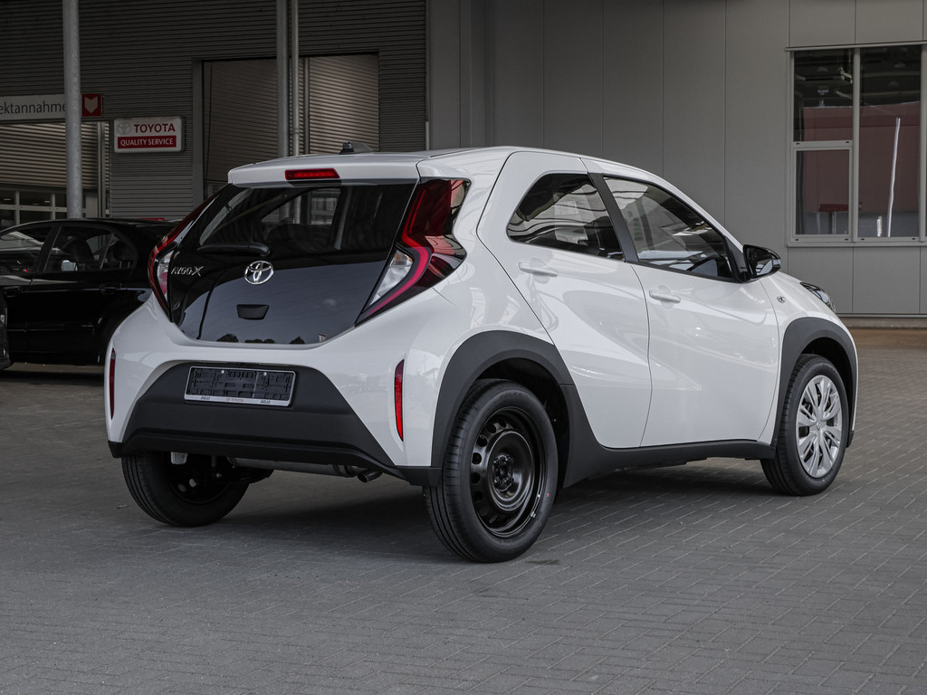 Fahrzeugansicht TOYOTA Aygo X 1.0 Play - Bild 39