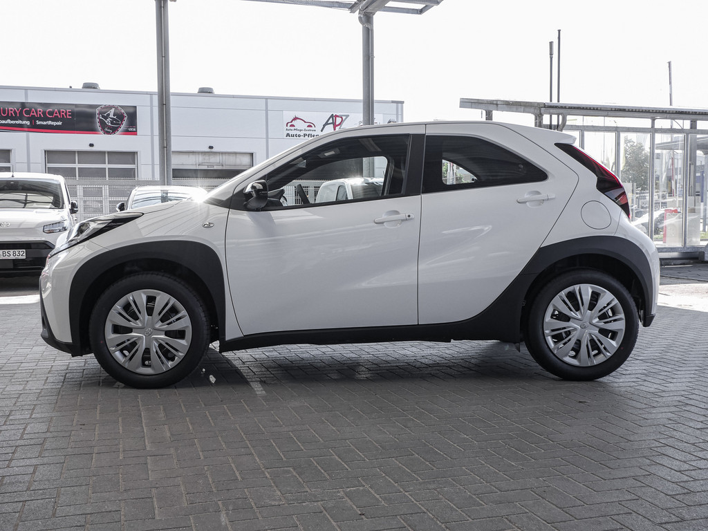 Fahrzeugansicht TOYOTA Aygo X 1.0 Play - Bild 42