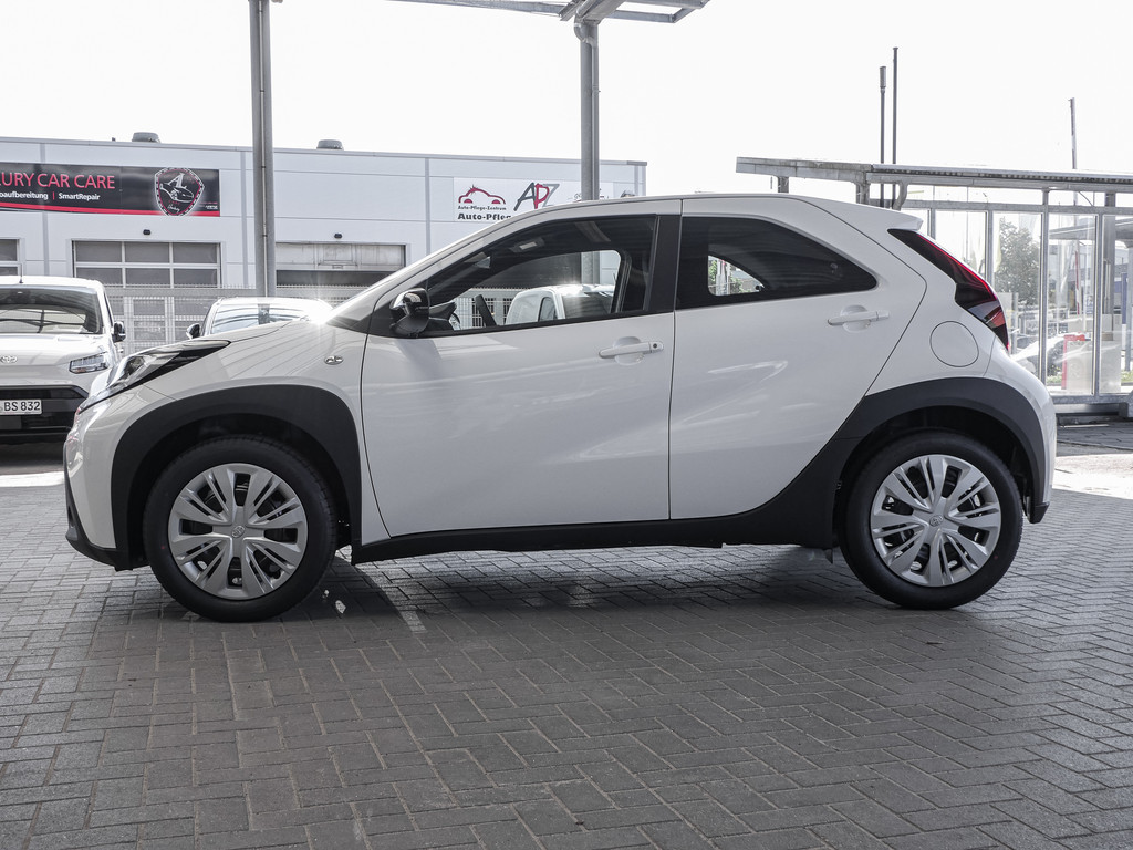Fahrzeugansicht TOYOTA Aygo X 1.0 Play - Bild 42