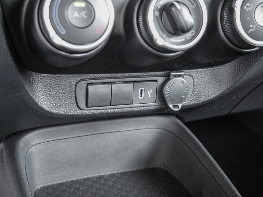 Fahrzeugansicht TOYOTA Aygo X 1.0 Play - Bild 18