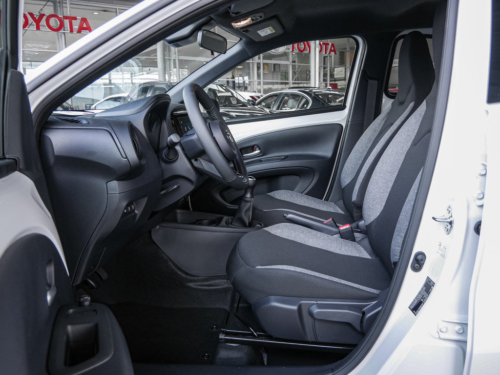 Fahrzeugansicht TOYOTA Aygo X 1.0 Business Edition - Bild 5
