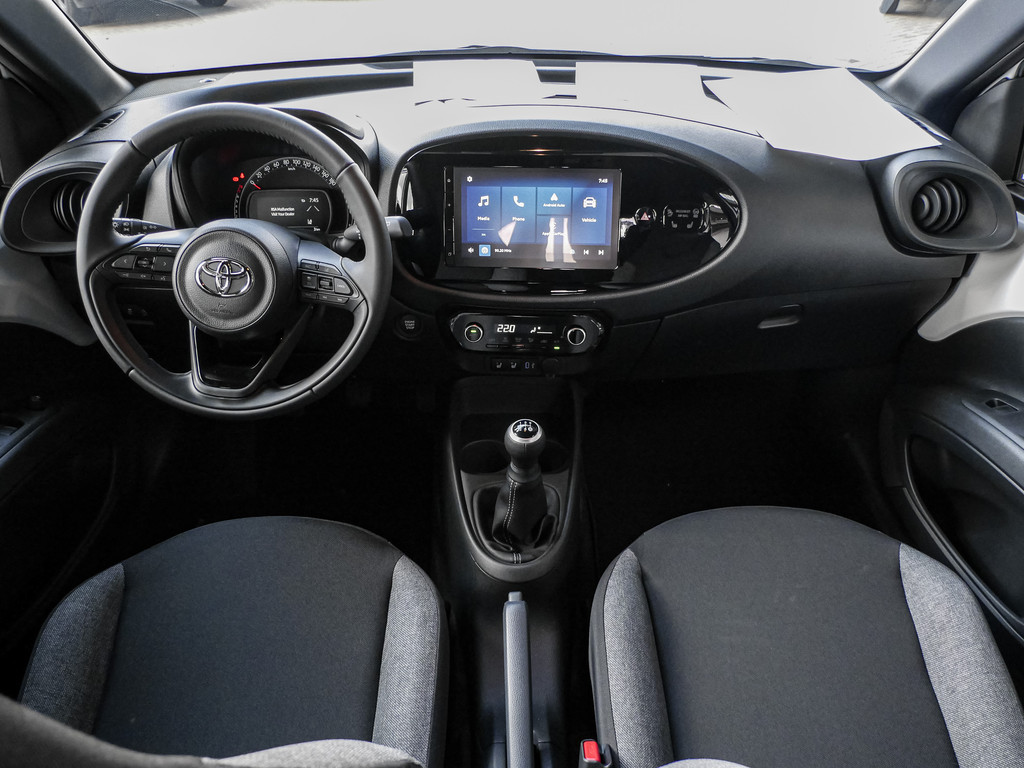 Fahrzeugansicht TOYOTA Aygo X 1.0 Business Edition - Bild 8