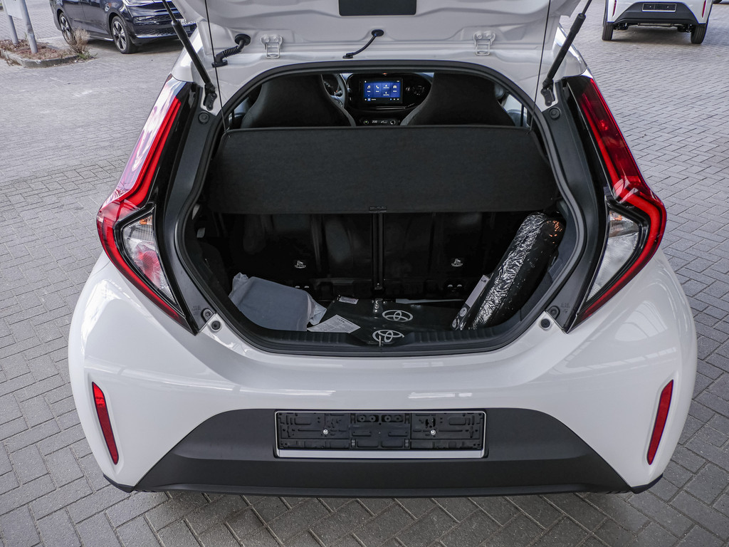 Fahrzeugansicht TOYOTA Aygo X 1.0 Business Edition - Bild 13