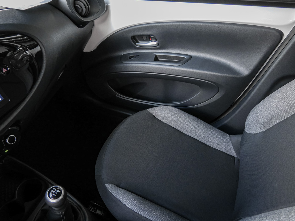 Fahrzeugansicht TOYOTA Aygo X 1.0 Business Edition - Bild 24