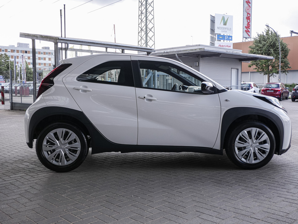 Fahrzeugansicht TOYOTA Aygo X 1.0 Business Edition - Bild 34