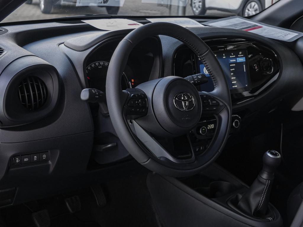 Fahrzeugansicht TOYOTA Aygo X 1.0 Business Edition - Bild 35