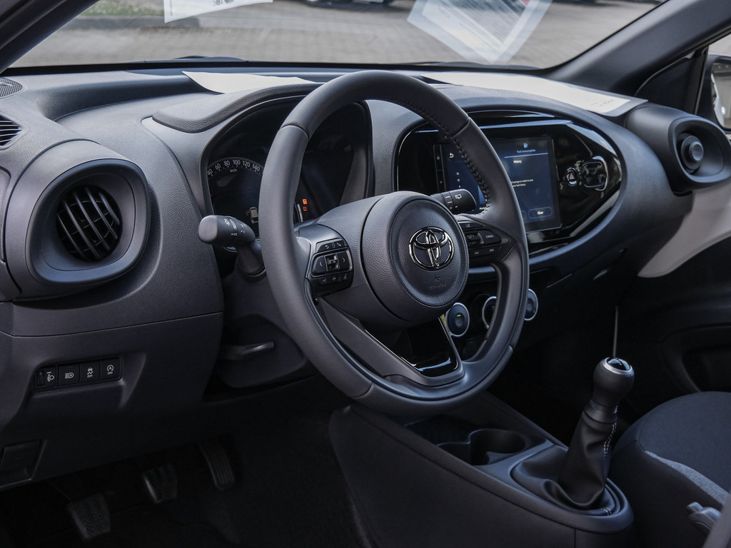 Fahrzeugansicht TOYOTA Aygo X 1.0 Business Edition - Bild 30