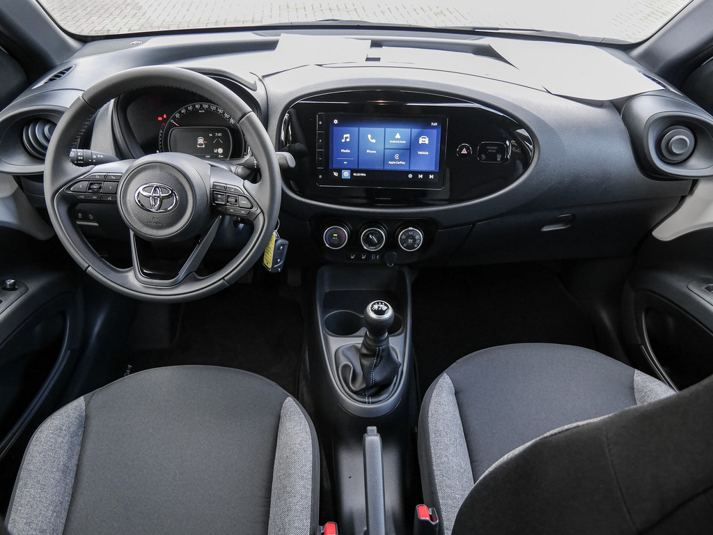 Fahrzeugansicht TOYOTA Aygo X 1.0 Business Edition - Bild 5
