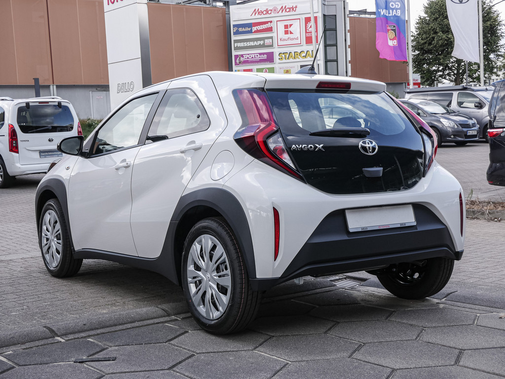 Fahrzeugansicht TOYOTA Aygo X 1.0 Business Edition - Bild 38