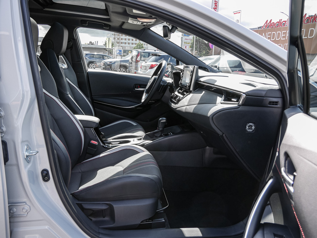 Fahrzeugansicht TOYOTA Corolla TS 2.0 Hybrid GR Sport - Bild 8