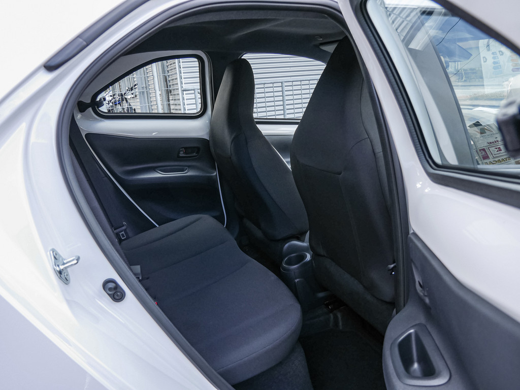 Fahrzeugansicht TOYOTA Aygo X 1.0 Business Edition - Bild 4