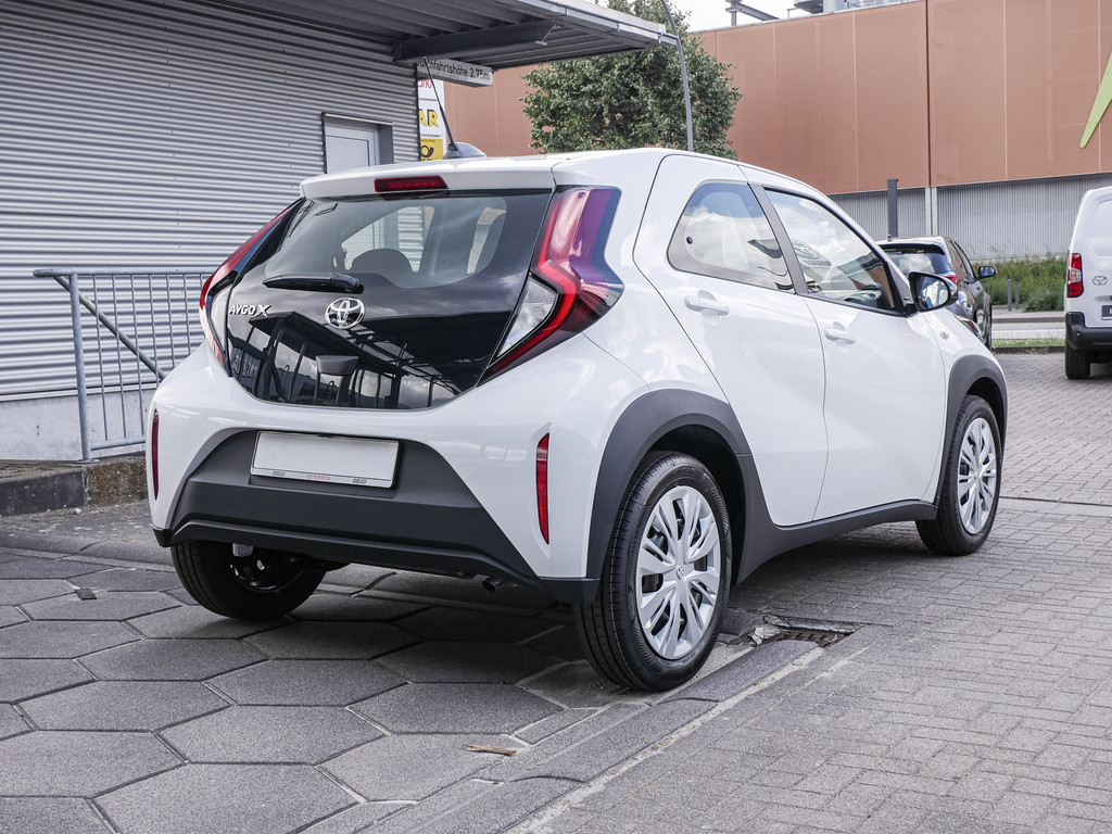 Fahrzeugansicht TOYOTA Aygo X 1.0 Business Edition - Bild 36
