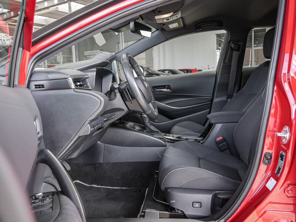 Fahrzeugansicht TOYOTA Corolla Touring Sports 2.0 Hybrid Team D - Bild 7