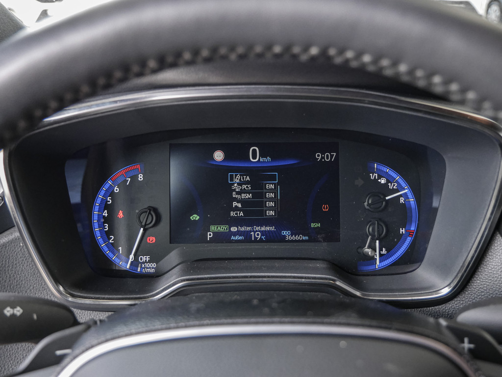 Fahrzeugansicht TOYOTA Corolla Touring Sports 2.0 Hybrid Team D - Bild 25