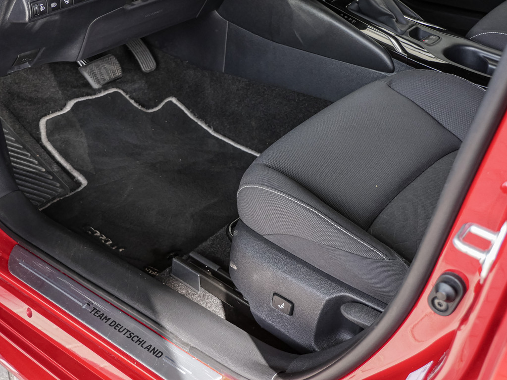 Fahrzeugansicht TOYOTA Corolla Touring Sports 2.0 Hybrid Team D - Bild 35