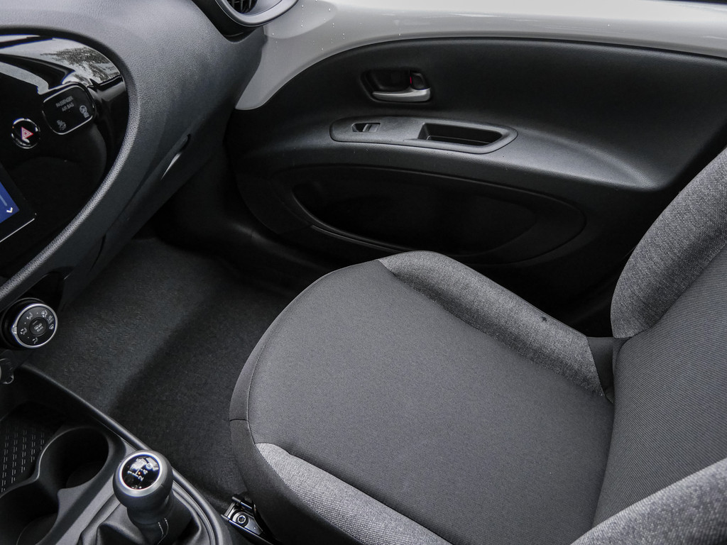 Fahrzeugansicht TOYOTA Aygo X 1.0 Play - Bild 17