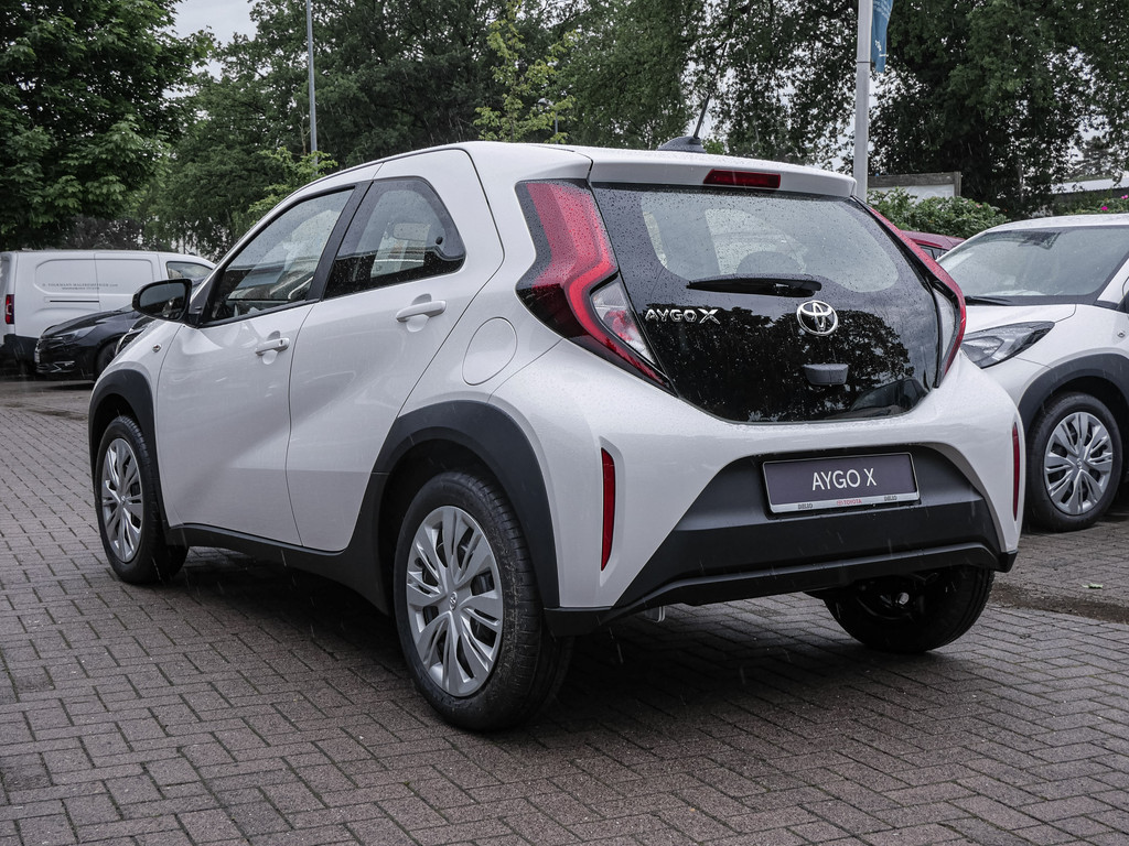 Fahrzeugansicht TOYOTA Aygo X 1.0 Play - Bild 31