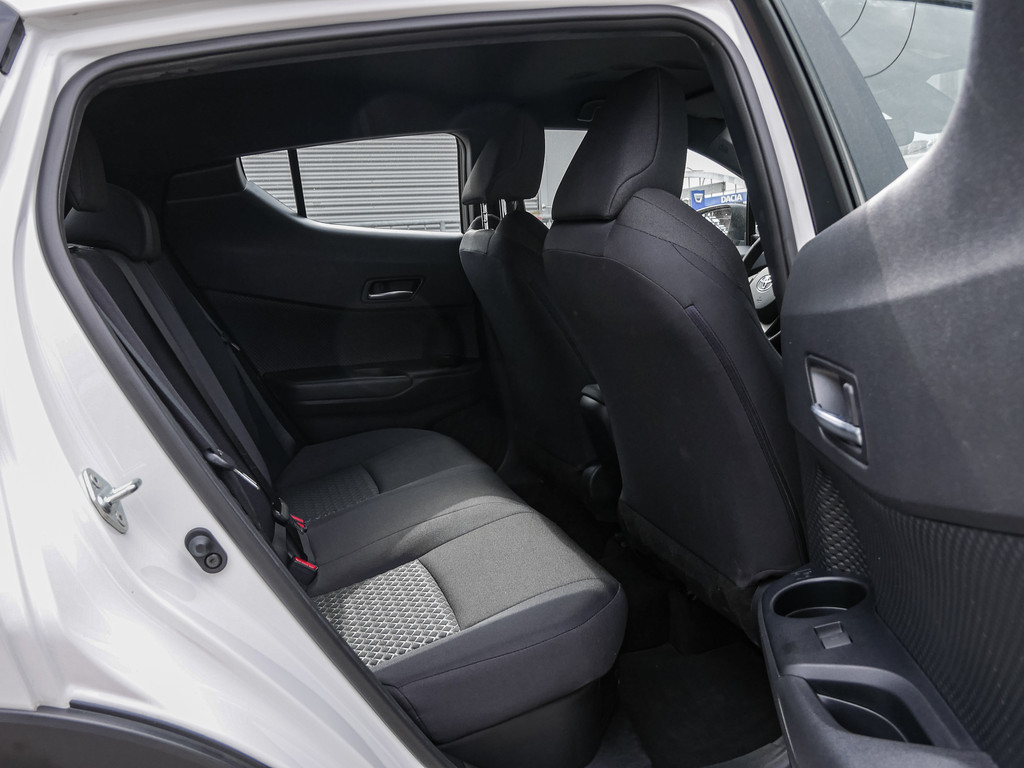 Fahrzeugansicht TOYOTA C-HR HYBRID Flow - Bild 6