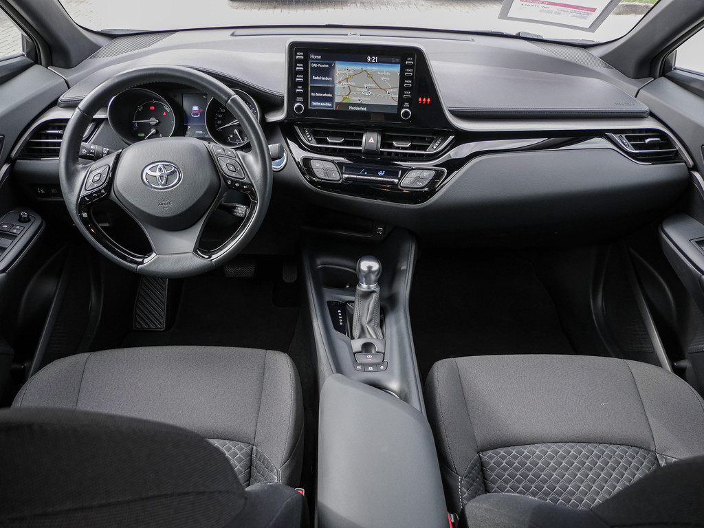 Fahrzeugansicht TOYOTA C-HR HYBRID Flow - Bild 8