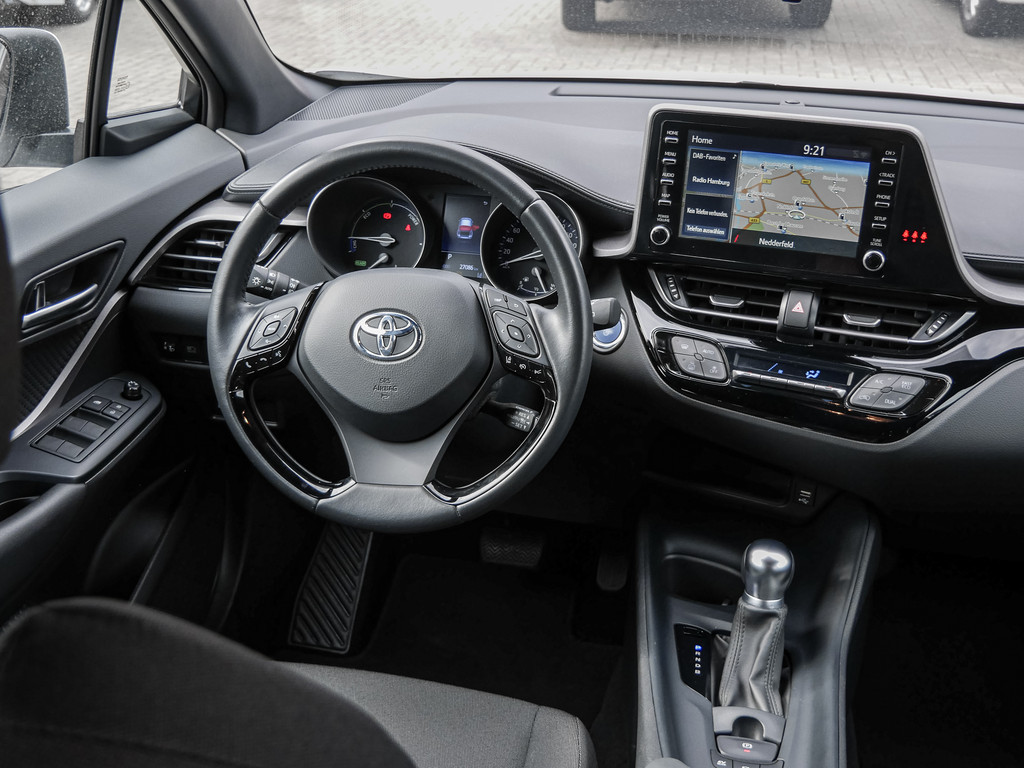 Fahrzeugansicht TOYOTA C-HR HYBRID Flow - Bild 9