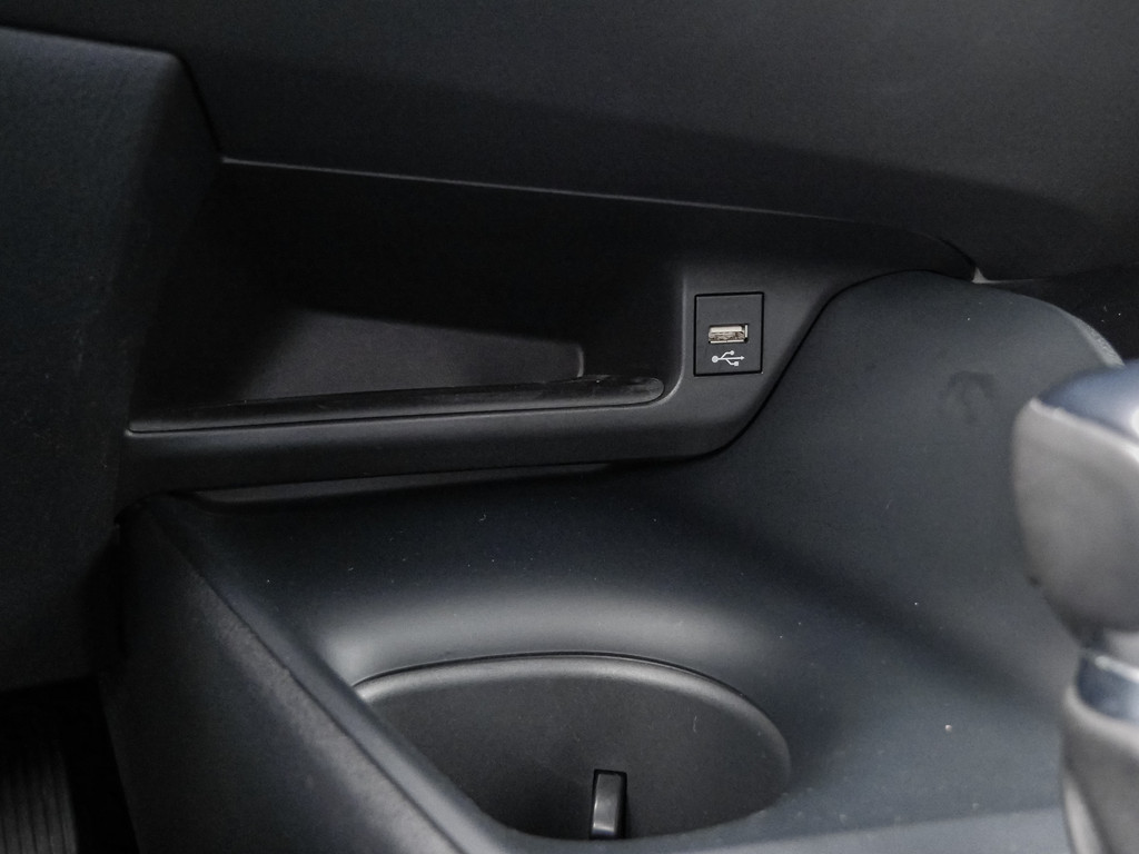 Fahrzeugansicht TOYOTA C-HR HYBRID Flow - Bild 19