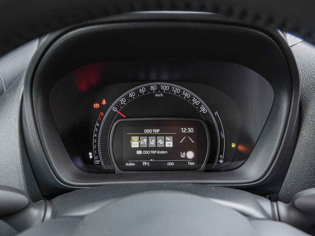 Fahrzeugansicht TOYOTA Aygo X 1.0 Play - Bild 19