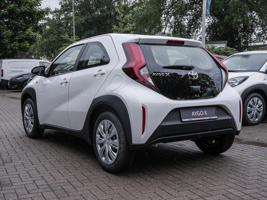 Fahrzeugansicht TOYOTA Aygo X 1.0 Play - Bild 31