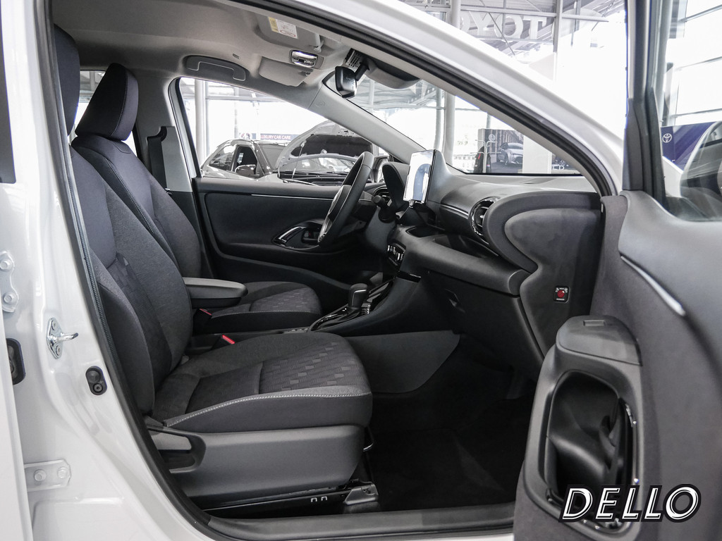 Fahrzeugansicht TOYOTA Yaris 1.5 Hybrid Teamplayer - Bild 6