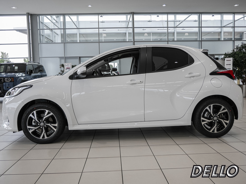 Fahrzeugansicht TOYOTA Yaris 1.5 Hybrid Teamplayer - Bild 41