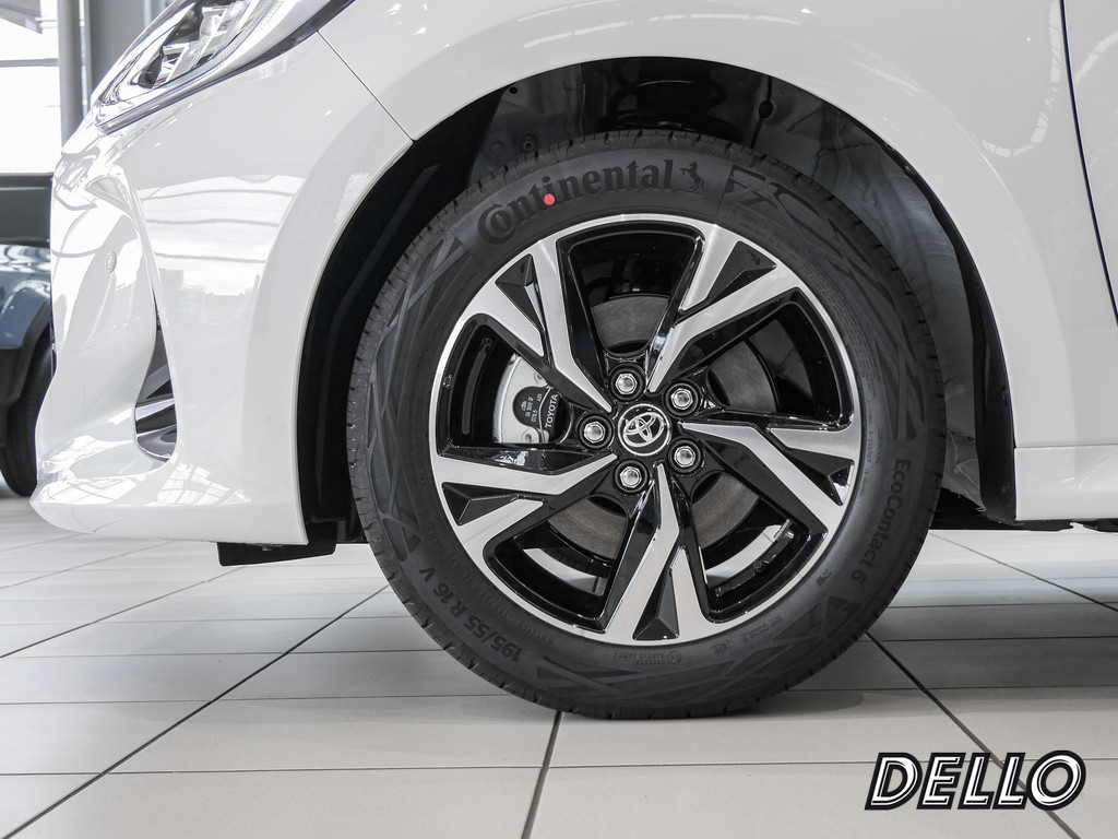 Fahrzeugansicht TOYOTA Yaris 1.5 Hybrid Teamplayer - Bild 42