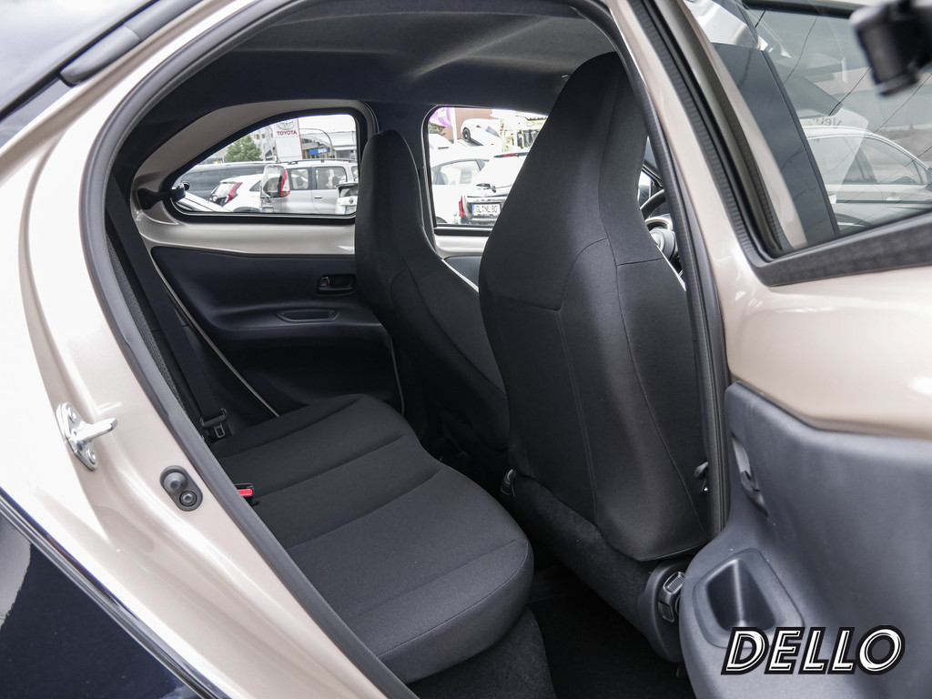 Fahrzeugansicht TOYOTA Aygo X 1.0 Teamplayer - Bild 2