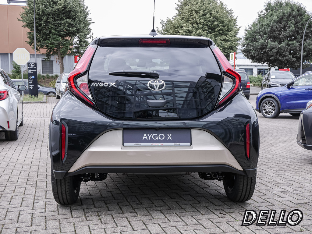 Fahrzeugansicht TOYOTA Aygo X 1.0 Teamplayer - Bild 32