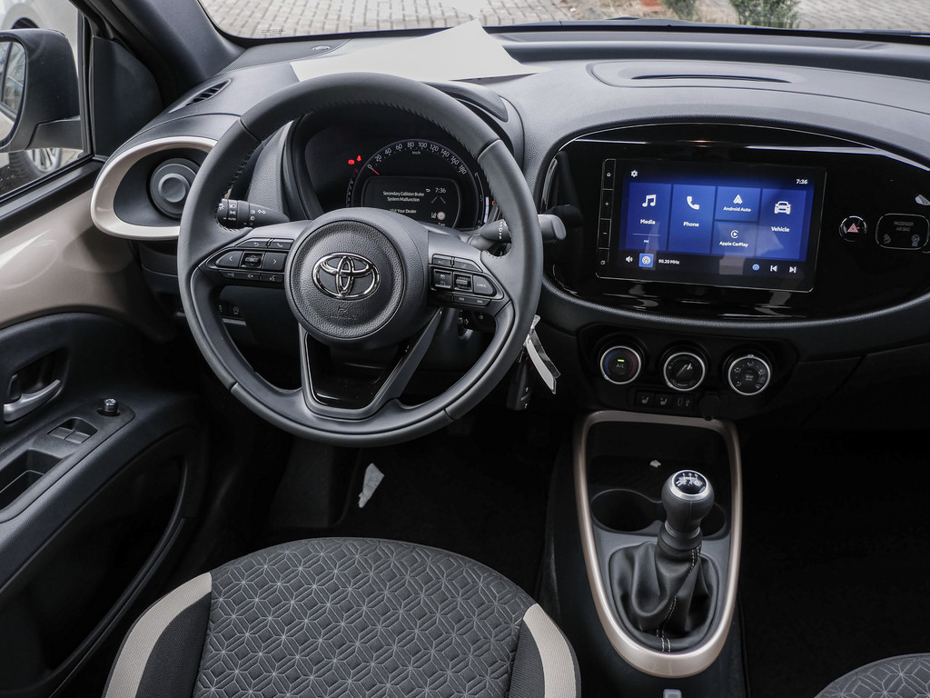 Fahrzeugansicht TOYOTA Aygo X 1.0 Teamplayer - Bild 4
