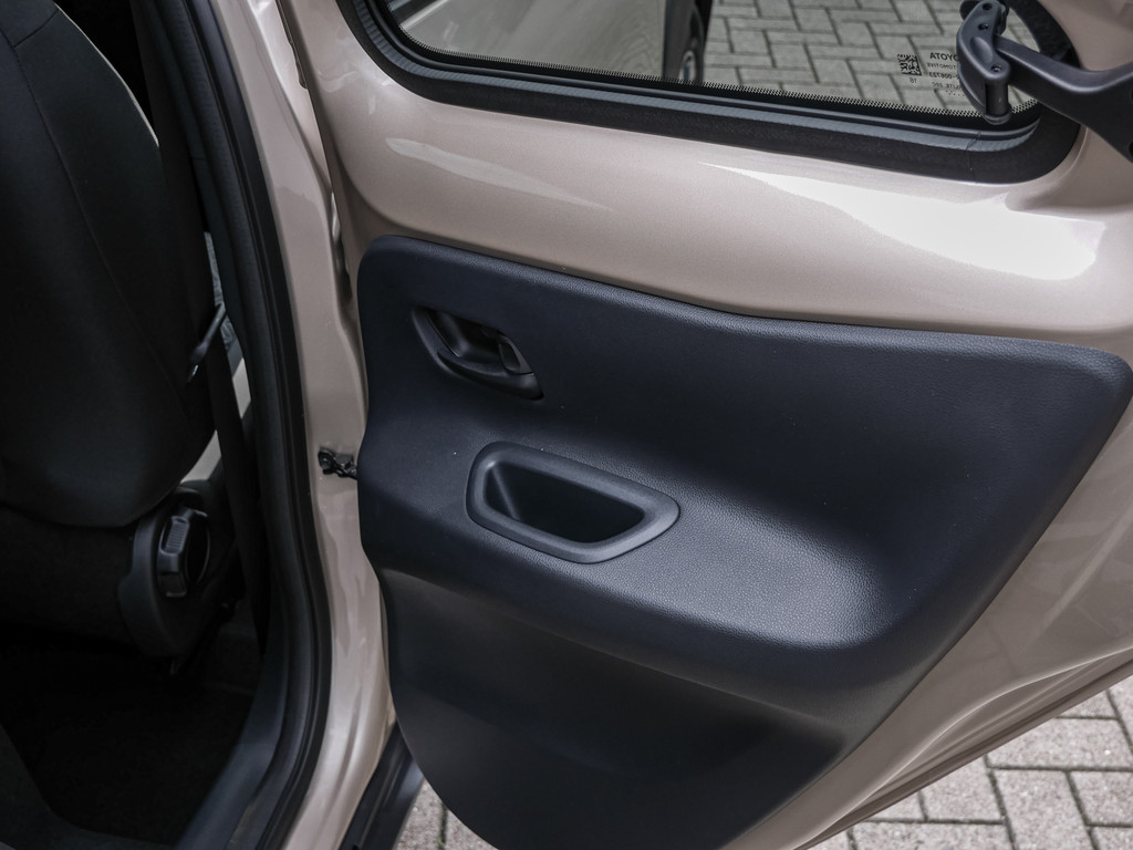 Fahrzeugansicht TOYOTA Aygo X 1.0 Teamplayer - Bild 6