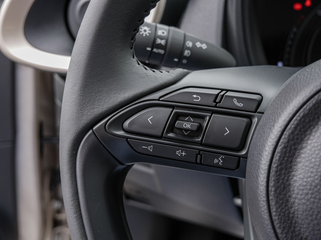 Fahrzeugansicht TOYOTA Aygo X 1.0 Teamplayer - Bild 24