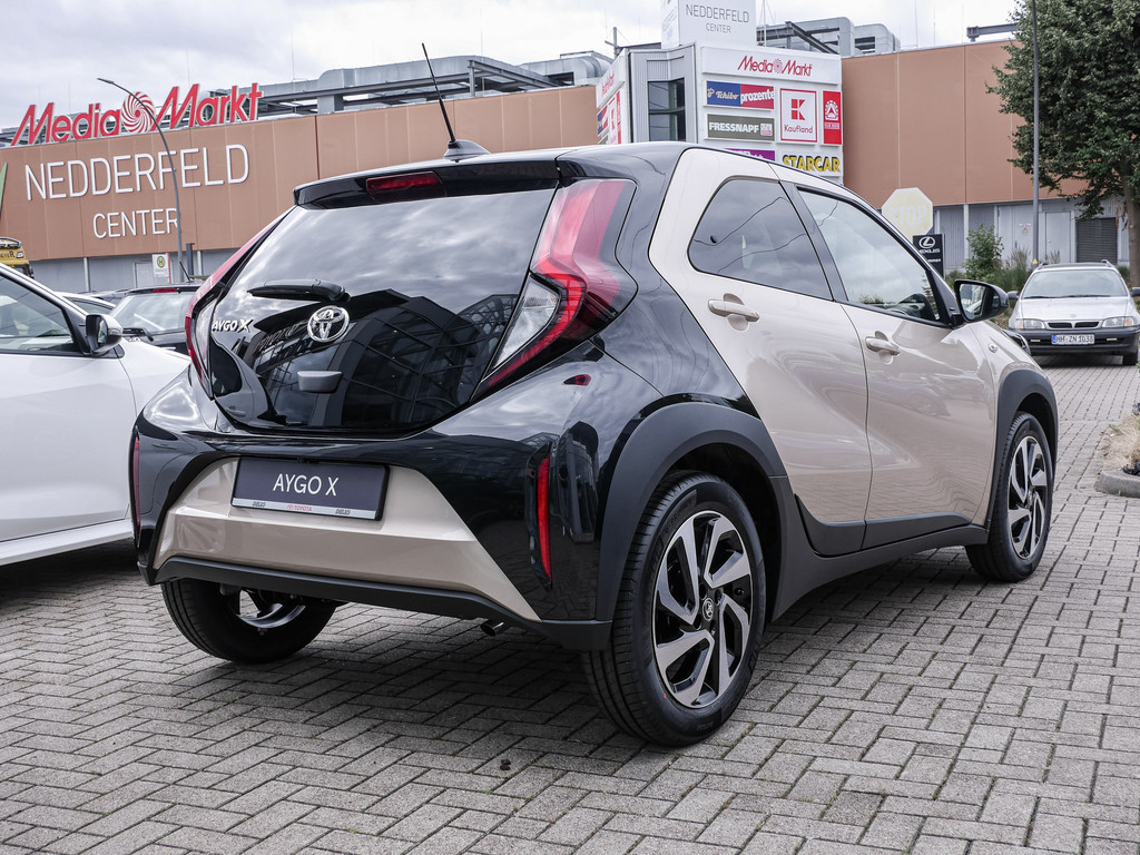 Fahrzeugansicht TOYOTA Aygo X 1.0 Teamplayer - Bild 31