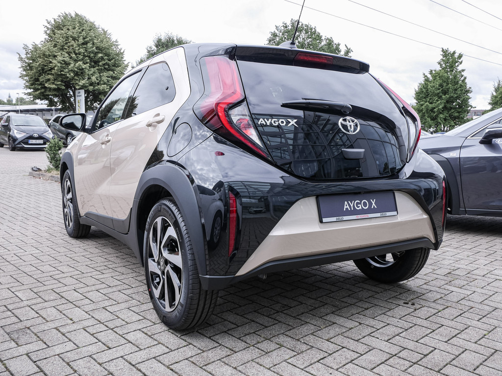 Fahrzeugansicht TOYOTA Aygo X 1.0 Teamplayer - Bild 33