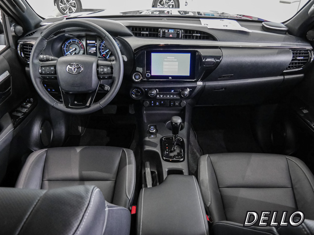 Fahrzeugansicht TOYOTA Hilux 2.8 Double Cab Invincible 4x4 - Bild 6