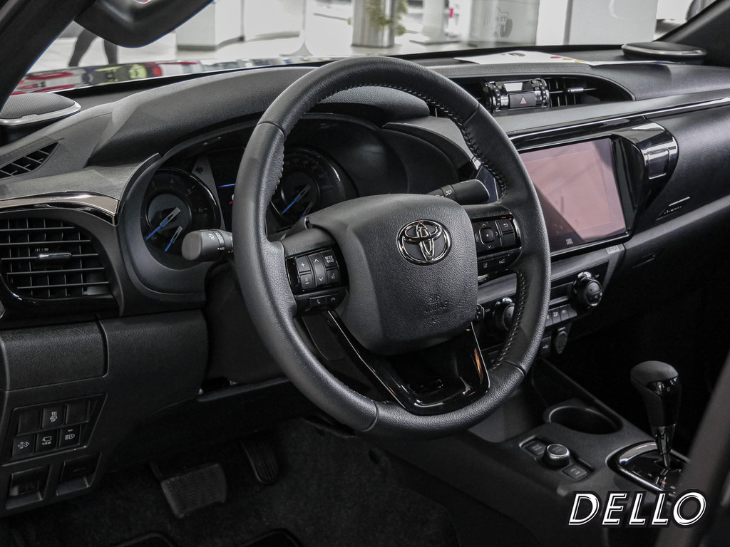Fahrzeugansicht TOYOTA Hilux 2.8 Double Cab Invincible 4x4 - Bild 39