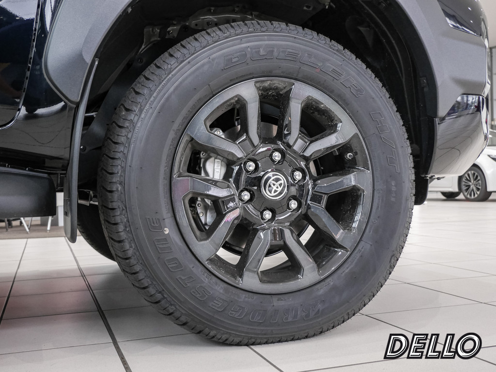 Fahrzeugansicht TOYOTA Hilux 2.8 Double Cab Invincible 4x4 - Bild 47
