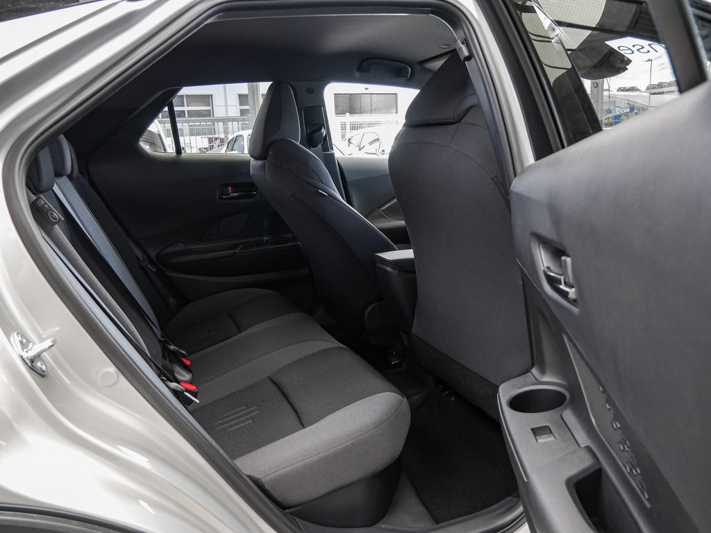 Fahrzeugansicht TOYOTA C-HR 2.0 Plug-In Hybrid FWD Teamplayer - Bild 7