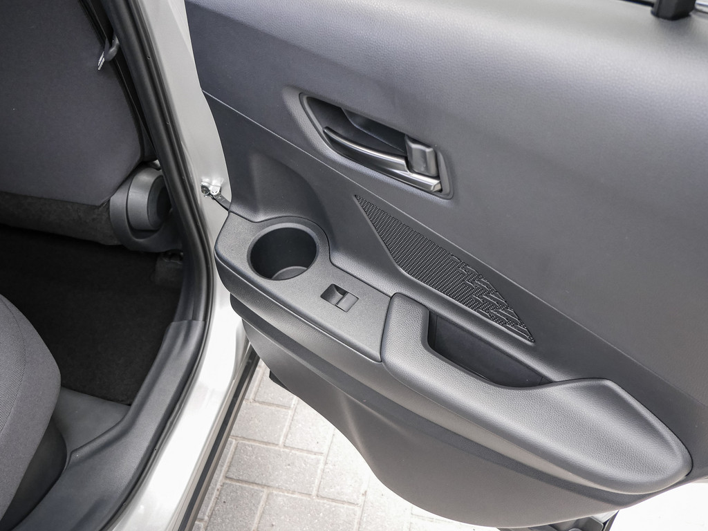 Fahrzeugansicht TOYOTA C-HR 2.0 Plug-In Hybrid FWD Teamplayer - Bild 8