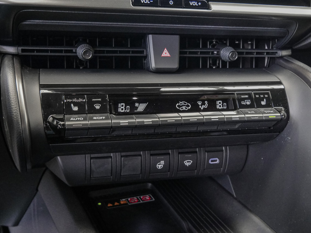 Fahrzeugansicht TOYOTA C-HR 2.0 Plug-In Hybrid FWD Teamplayer - Bild 19