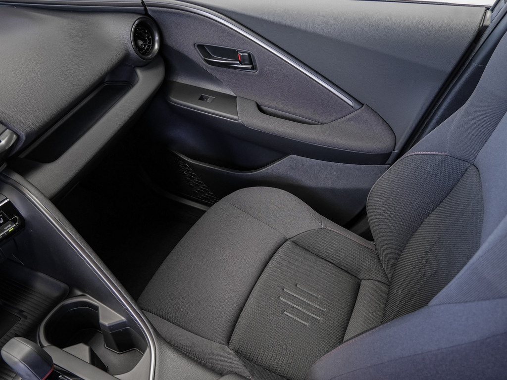 Fahrzeugansicht TOYOTA C-HR 2.0 Plug-In Hybrid FWD Teamplayer - Bild 24