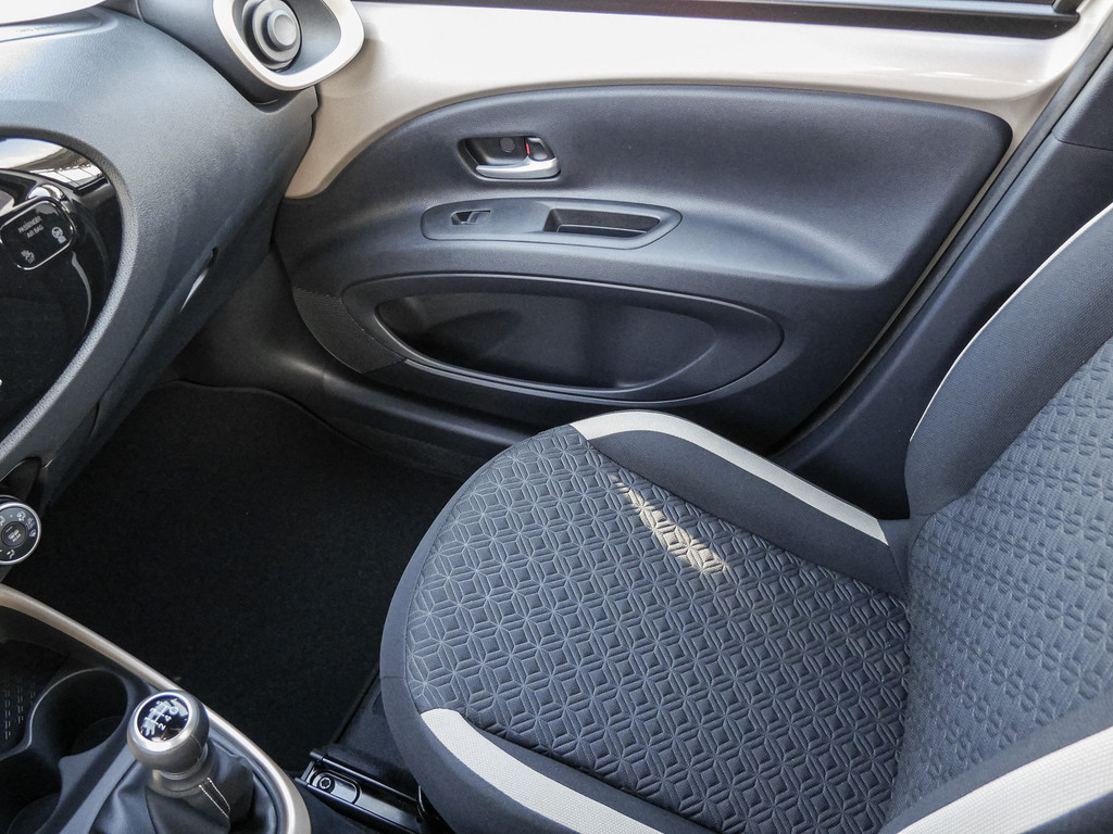 Fahrzeugansicht TOYOTA Aygo X 1.0 Teamplayer - Bild 21