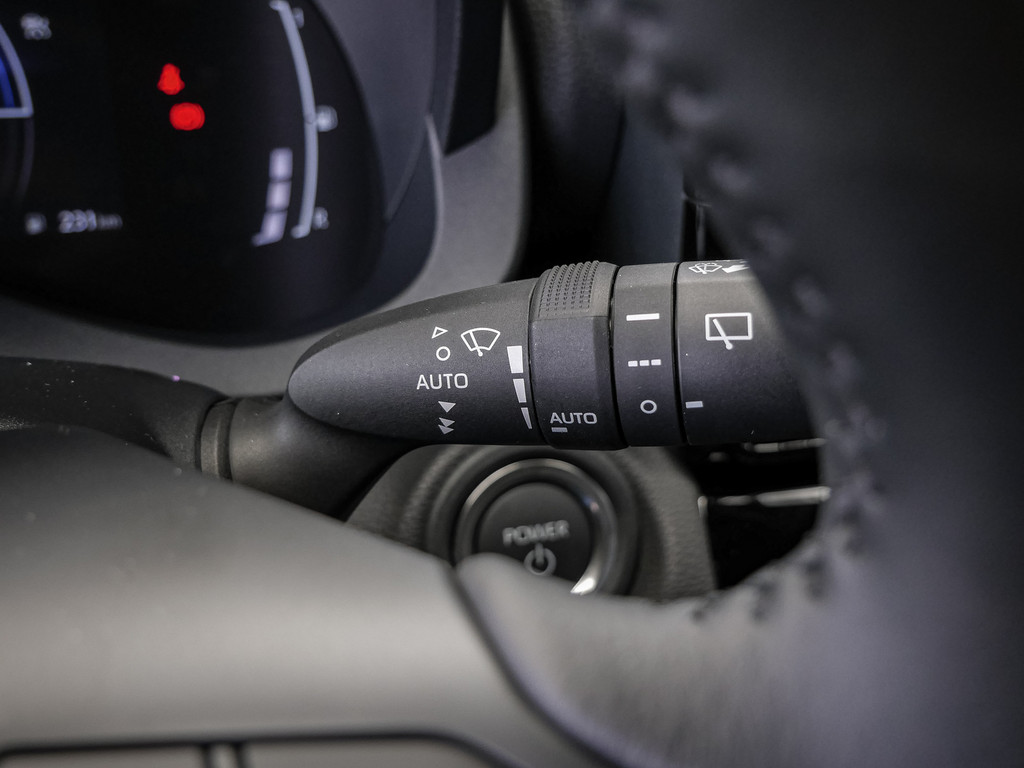 Fahrzeugansicht TOYOTA Yaris Cross 1.5 Hybrid FWD Teamplayer - Bild 29