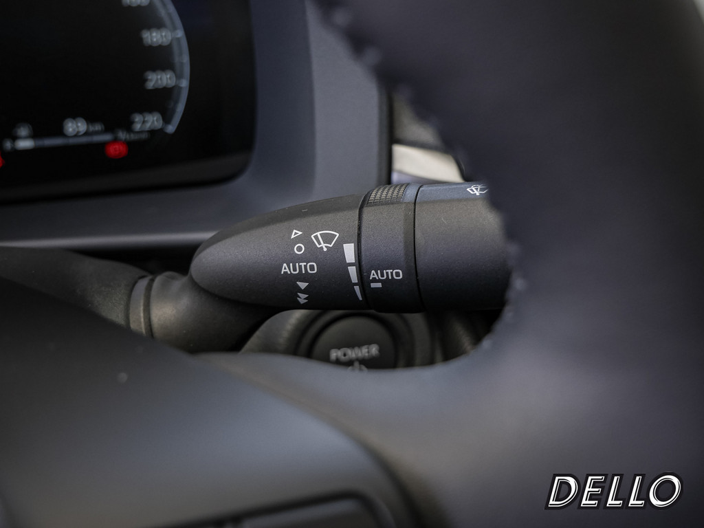 Fahrzeugansicht TOYOTA C-HR 2.0 Plug-In Hybrid FWD Teamplayer - Bild 27