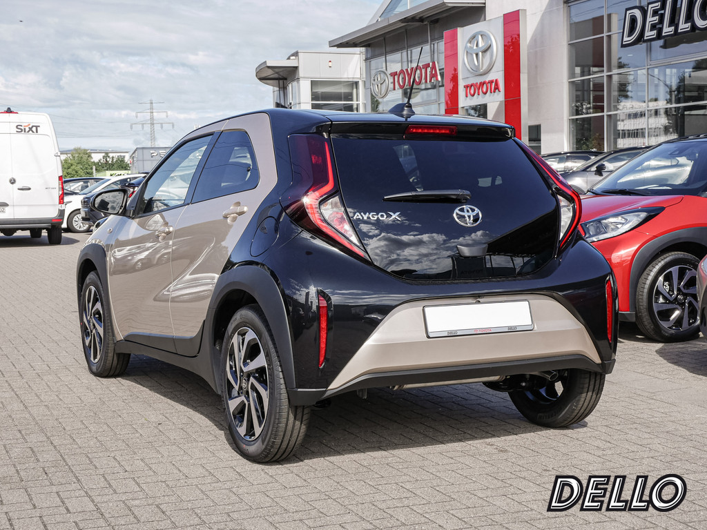 Fahrzeugansicht TOYOTA Aygo X 1.0 Teamplayer - Bild 40