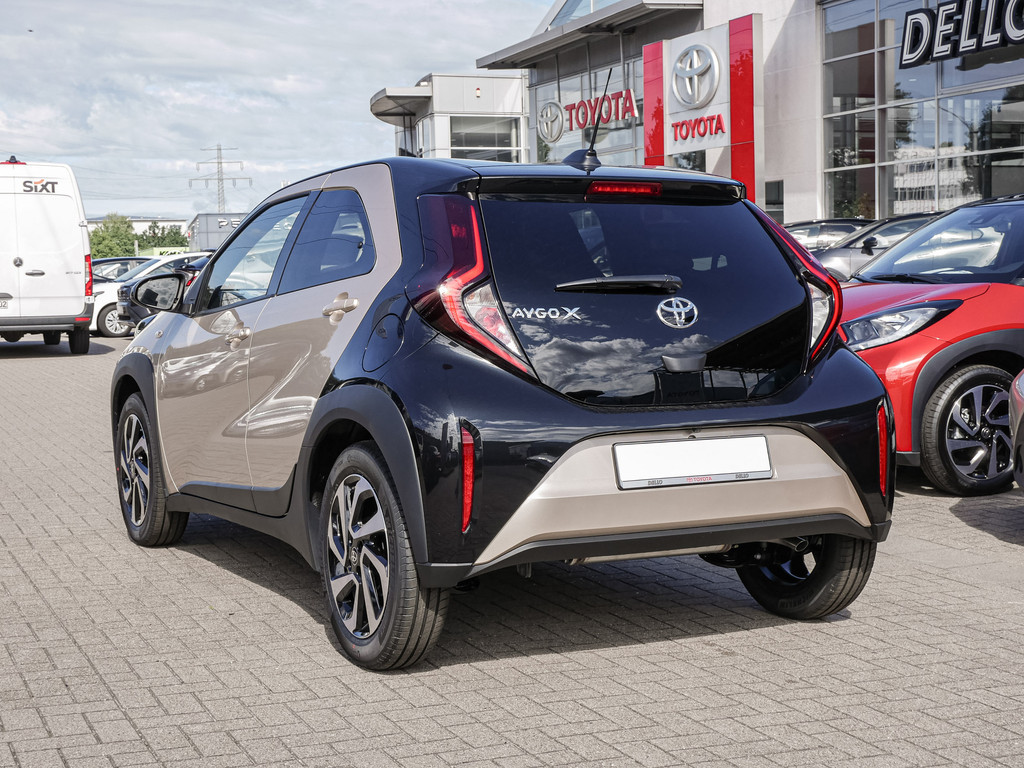 Fahrzeugansicht TOYOTA Aygo X 1.0 Teamplayer - Bild 40